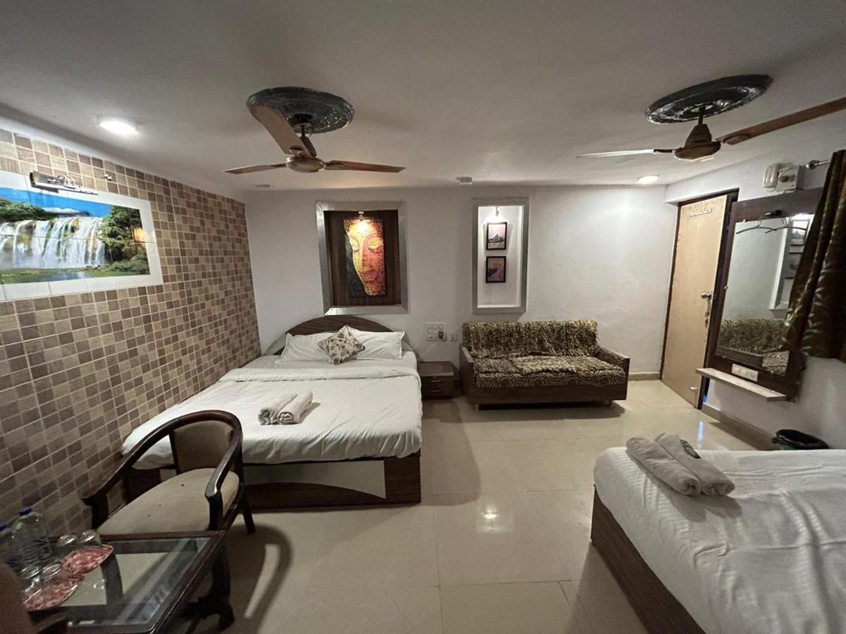 The Peach Tree Rooms เมาท์อาบู ภายนอก รูปภาพ