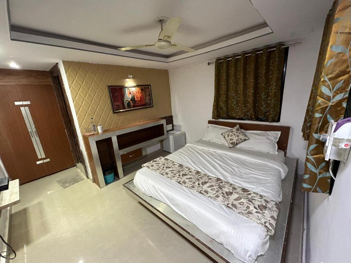 The Peach Tree Rooms เมาท์อาบู ภายนอก รูปภาพ