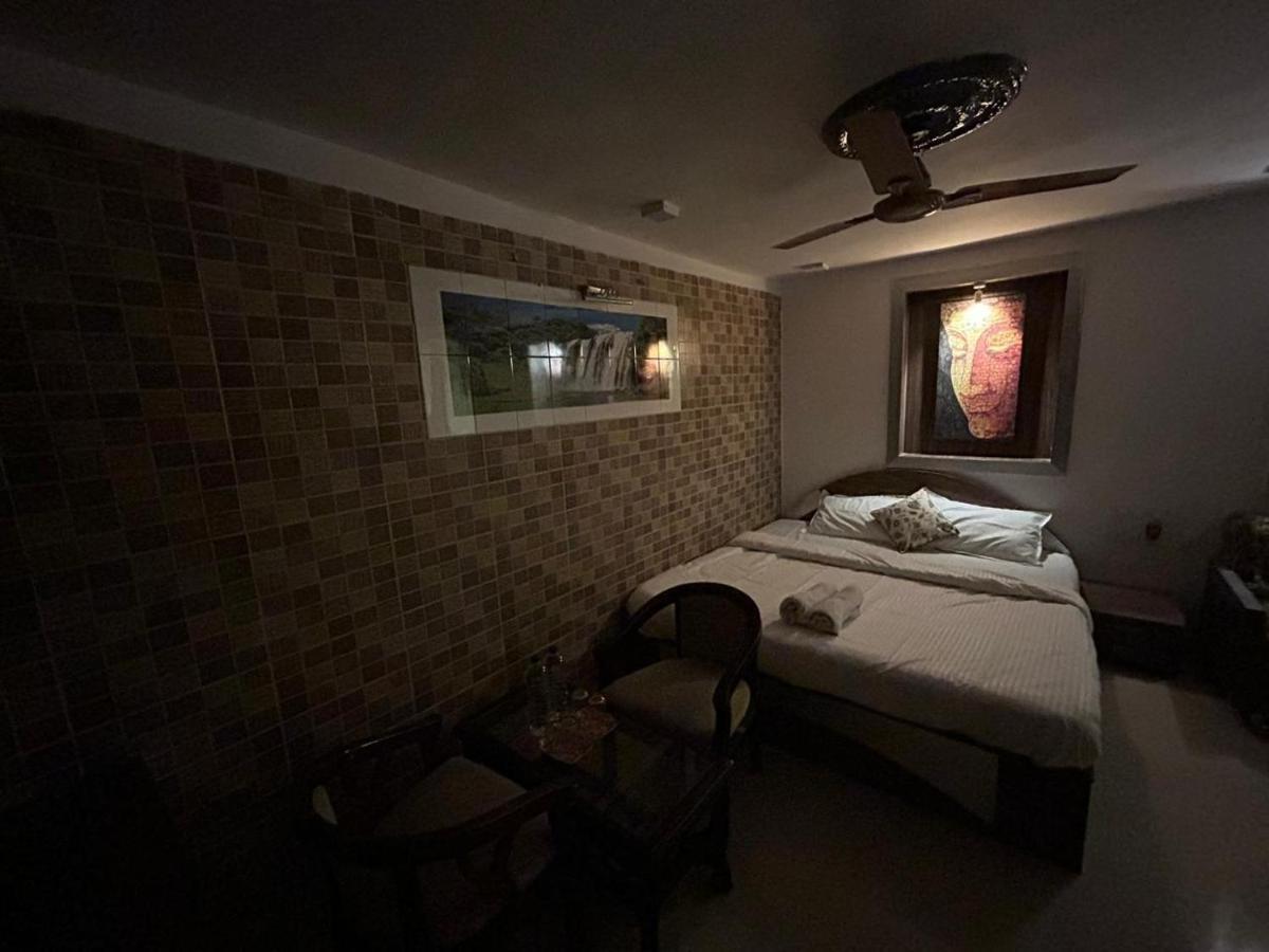 The Peach Tree Rooms เมาท์อาบู ภายนอก รูปภาพ